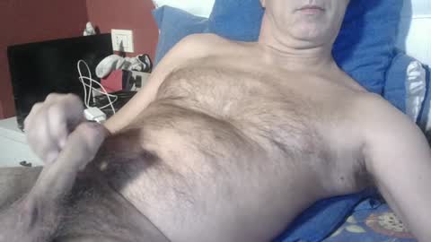 Snapshot of yahe2010 chatting on 02-04-25, 11:38 grillino online show from 02-04-25, 11:38