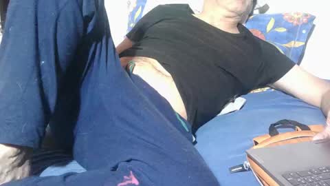 Snapshot of yahe2010 chatting on 04-22-26, 11:39 grillino online show from 04-22-26, 11:39