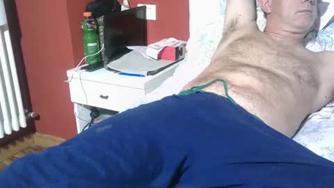 Snapshot of yahe2010 chatting on 05-12-26, 11:24 grillino online show from 05-12-26, 11:24