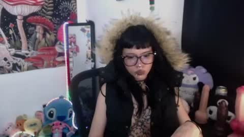 Snapshot of yami_star chatting on 06-19-26, 12:59 yami online show from 06-19-26, 12:59