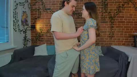 Snapshot of yami_yami_yami chatting on 03-09-26, 11:36 Mia and Andry online show from 03-09-26, 11:36