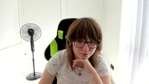 Sofia online show from 06-20-26, 06:27