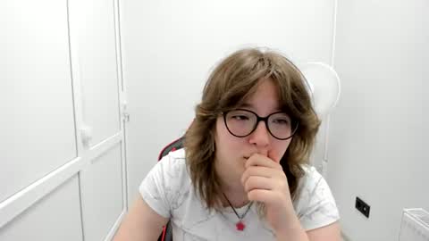 Sofia online show from 07-21-26, 06:49