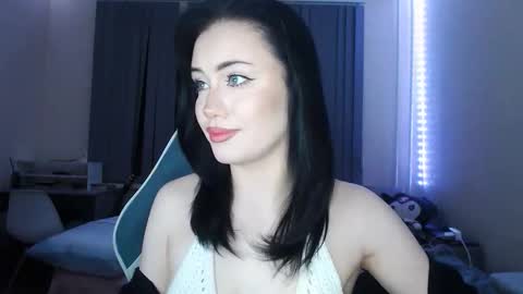 Snapshot of yamilean chatting on 02-28-26, 12:00 Yami online show from 02-28-26, 12:00