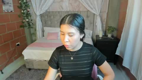 Snapshot of yamiletole chatting on 06-23-26, 07:56 Yamiletole online show from 06-23-26, 07:56