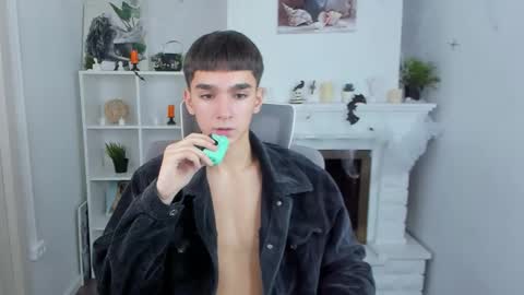 Snapshot of yamitwink chatting on 10-29-25, 08:10 yamitwink online show from 10-29-25, 08:10