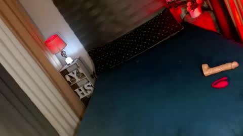 REYAN online show from 10-28-25, 02:15