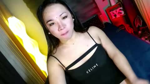 Snapshot of yan2xcumsalotxx chatting on 02-25-26, 01:48 REYAN online show from 02-25-26, 01:48