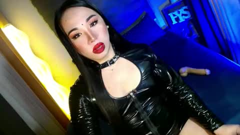 Snapshot of yan2xcumsalotxx chatting on 03-09-26, 01:20 REYAN online show from 03-09-26, 01:20