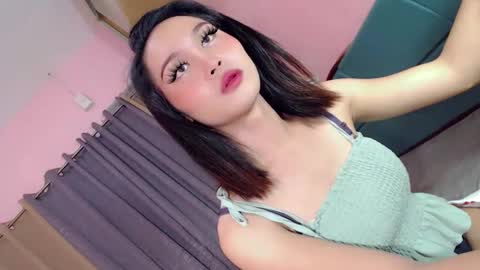 yana_lux90 online show from 09-22-25, 10:17