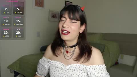 Snapshot of yana_secretroom chatting on 10-16-25, 01:06 Yana online show from 10-16-25, 01:06