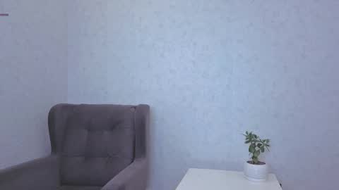 Yana  online show from 09-21-25, 01:07