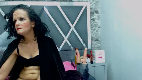 yanetrose online show from 10-03-25, 04:09