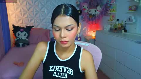 YANG AUDREY LONE online show from 09-21-25, 07:48