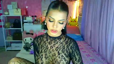 Snapshot of yang_audreylone chatting on 03-09-26, 12:58 YANG AUDREY LONE online show from 03-09-26, 12:58