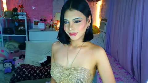 YANG AUDREY LONE online show from 05-04-26, 01:12