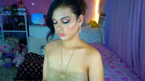 YANG AUDREY LONE online show from 05-05-26, 02:08