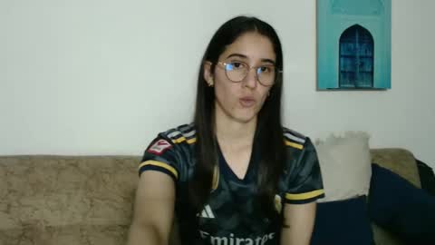 Snapshot of yani_28 chatting on 01-18-25, 06:03 Yani online show from 01-18-25, 06:03