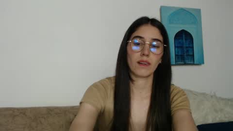 Snapshot of yani_28 chatting on 01-26-25, 02:35 Yani online show from 01-26-25, 02:35