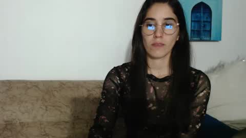 Snapshot of yani_28 chatting on 02-14-25, 06:12 Yani online show from 02-14-25, 06:12