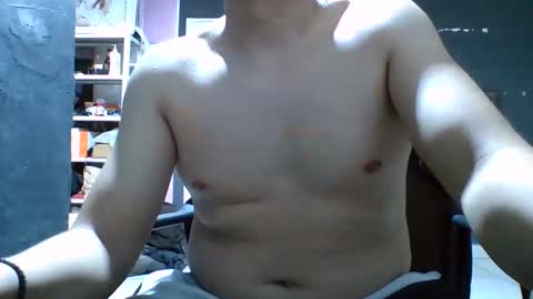 Snapshot of yankoloco92 chatting on 04-14-26, 01:22 yankoloco92 online show from 04-14-26, 01:22