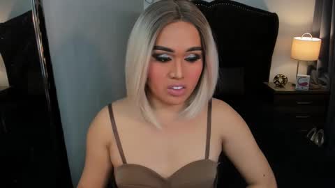 Allisonn online show from 01-21-25, 04:27