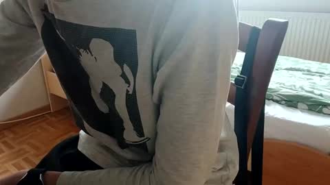 Snapshot of yanp541 chatting on 10-16-25, 11:00 yanp541 online show from 10-16-25, 11:00