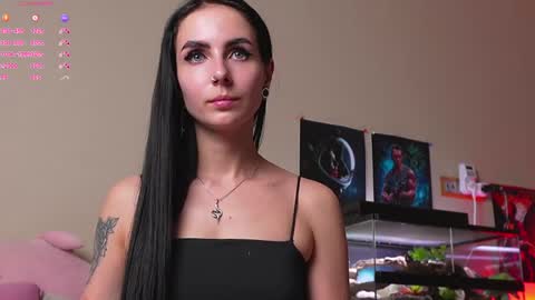 Yara online show from 05-20-26, 12:33
