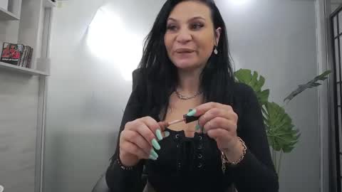 Yara online show from 05-02-26, 02:49
