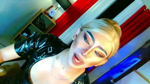 miss yasii online show from 11-30-25, 04:00