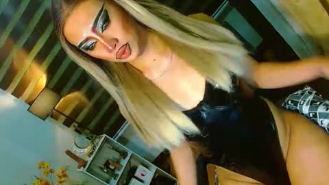 miss yasii online show from 05-11-26, 05:21