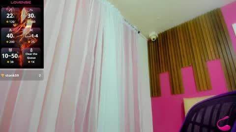 Snapshot of yasmin_bigtits chatting on 04-15-26, 03:24 Yasmin online show from 04-15-26, 03:24