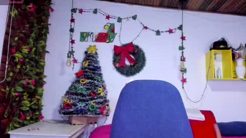 Yasemin online show from 12-30-24, 07:11