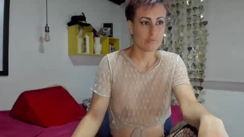 Yasemin online show from 02-06-25, 01:38