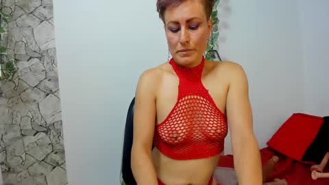 Yasemin online show from 02-16-25, 01:47