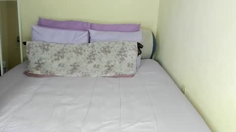 Yasmina online show from 12-17-24, 01:50