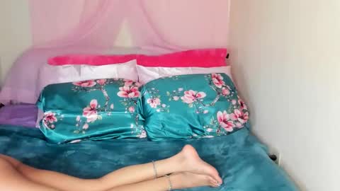 Yasmina online show from 01-11-25, 03:44