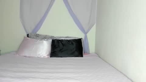 Yasmina online show from 11-19-25, 02:55