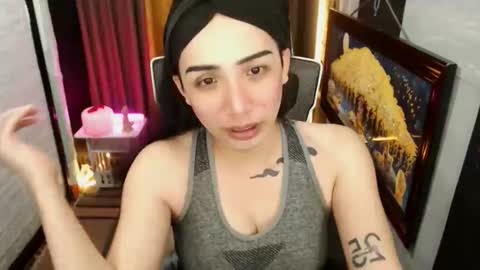 Snapshot of yassiered chatting on 03-05-26, 02:24 yassiered online show from 03-05-26, 02:24