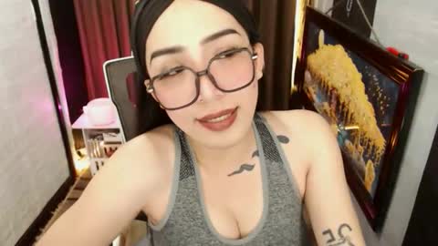 Snapshot of yassiered chatting on 03-21-26, 08:41 yassiered online show from 03-21-26, 08:41