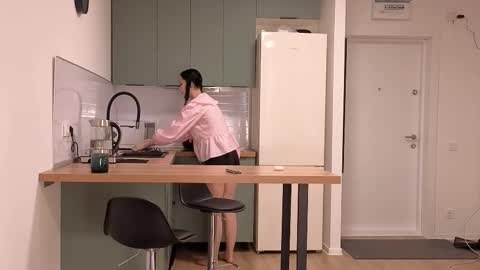 Snapshot of yasumiu chatting on 02-14-26, 08:44 Yami online show from 02-14-26, 08:44