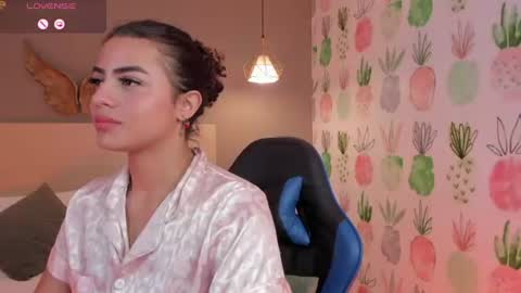 Snapshot of yaya23x chatting on 08-06-26, 03:03 yaya23x online show from 08-06-26, 03:03