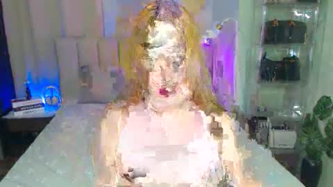 Snapshot of yazmin_shines chatting on 09-11-25, 02:33 Yazzi online show from 09-11-25, 02:33