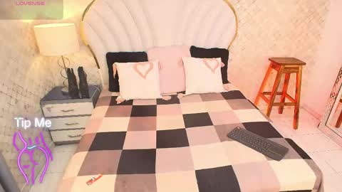  YazminJenner  online show from 05-28-26, 06:10