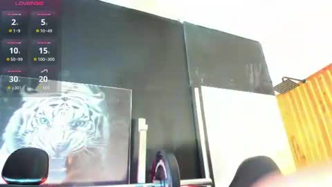 Snapshot of yeidonn chatting on 06-13-26, 03:48 Yeidonn online show from 06-13-26, 03:48