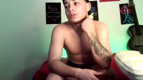 yeihot1 online show from 11-12-25, 06:03