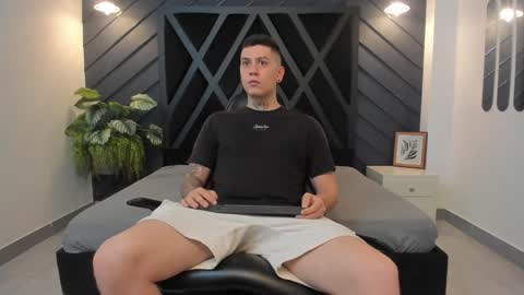 YEIKO ROMERO online show from 12-23-24, 11:17