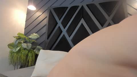 YEIKO ROMERO online show from 12-24-24, 02:32