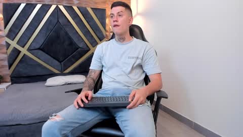 YEIKO ROMERO online show from 02-08-25, 05:29