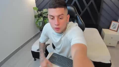 YEIKO ROMERO online show from 02-14-25, 05:36